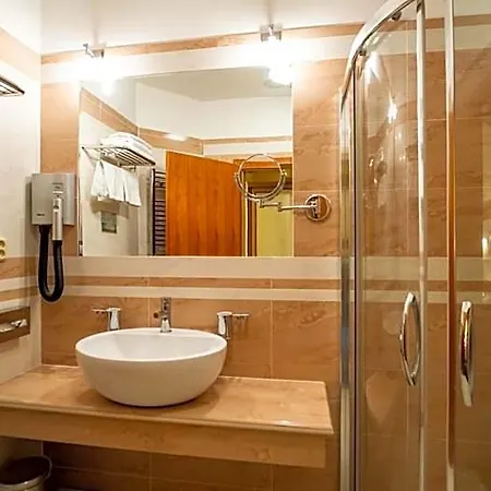 Richard & Wellness Szálloda 4*